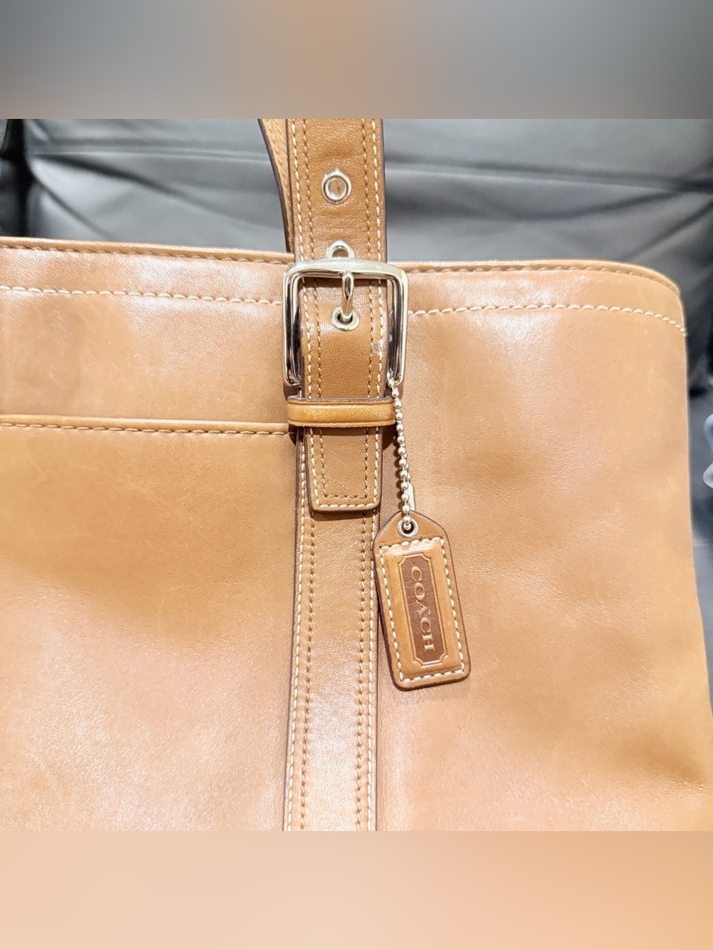 Vintage Coach Hampton Leather Shoulder Tote Bag – Camel Brown / Tan - Picture 4 of 13